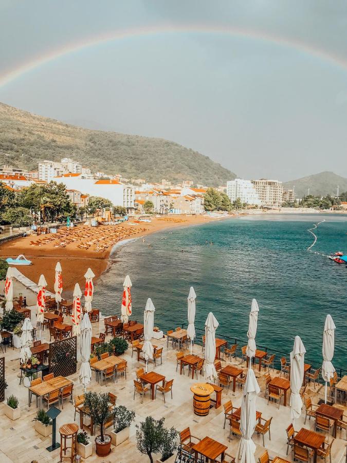 Apartments First Line Petrovac Bagian luar foto