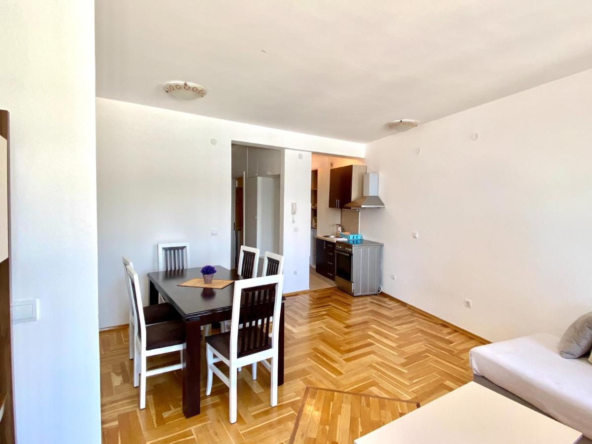 Apartments First Line Petrovac Bagian luar foto