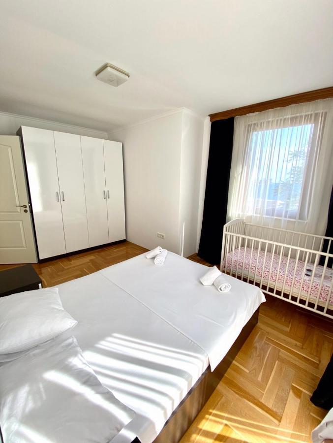 Apartments First Line Petrovac Bagian luar foto