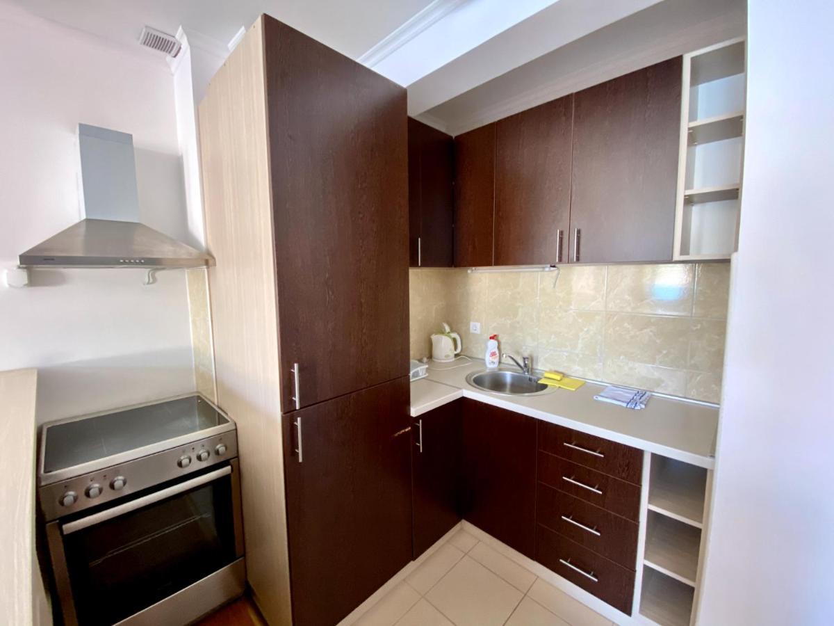 Apartments First Line Petrovac Bagian luar foto