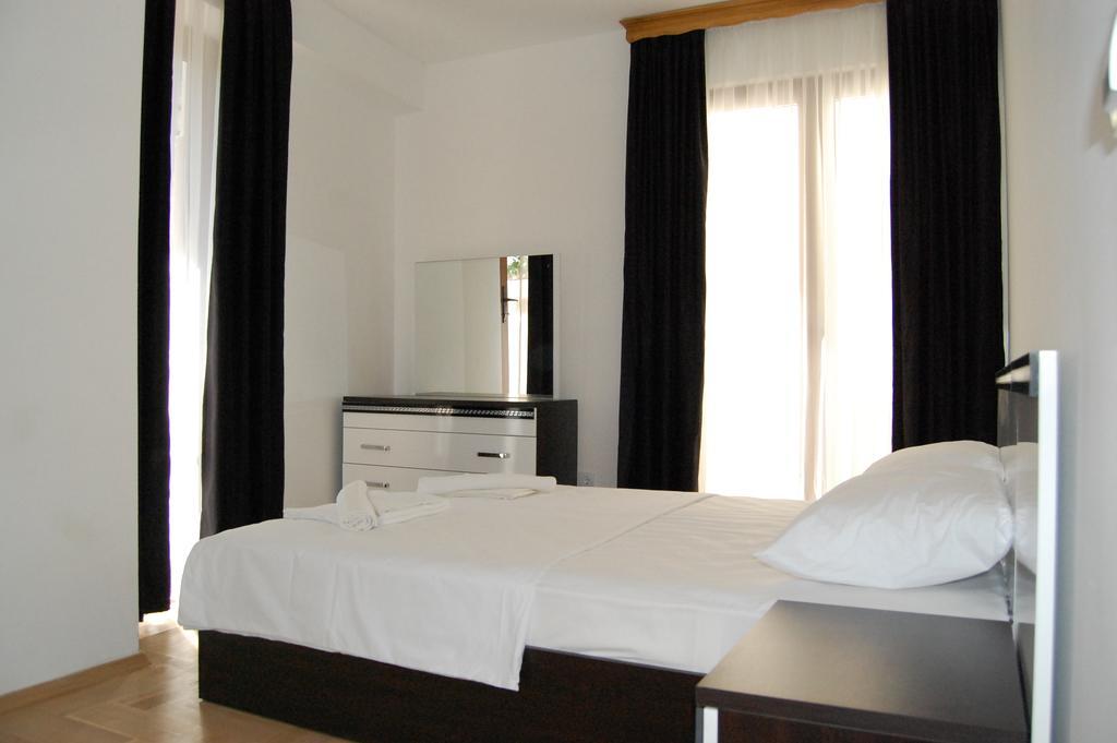 Apartments First Line Petrovac Ruang foto