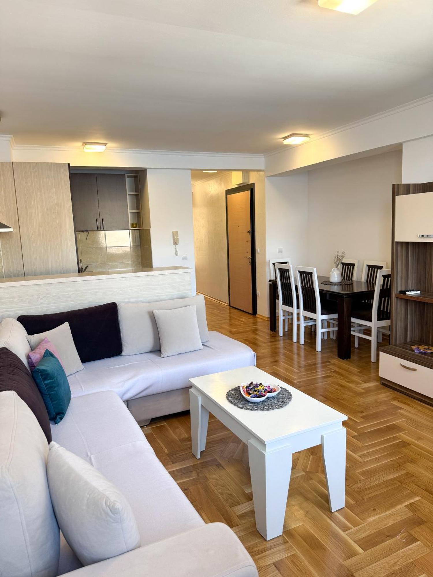 Apartments First Line Petrovac Bagian luar foto