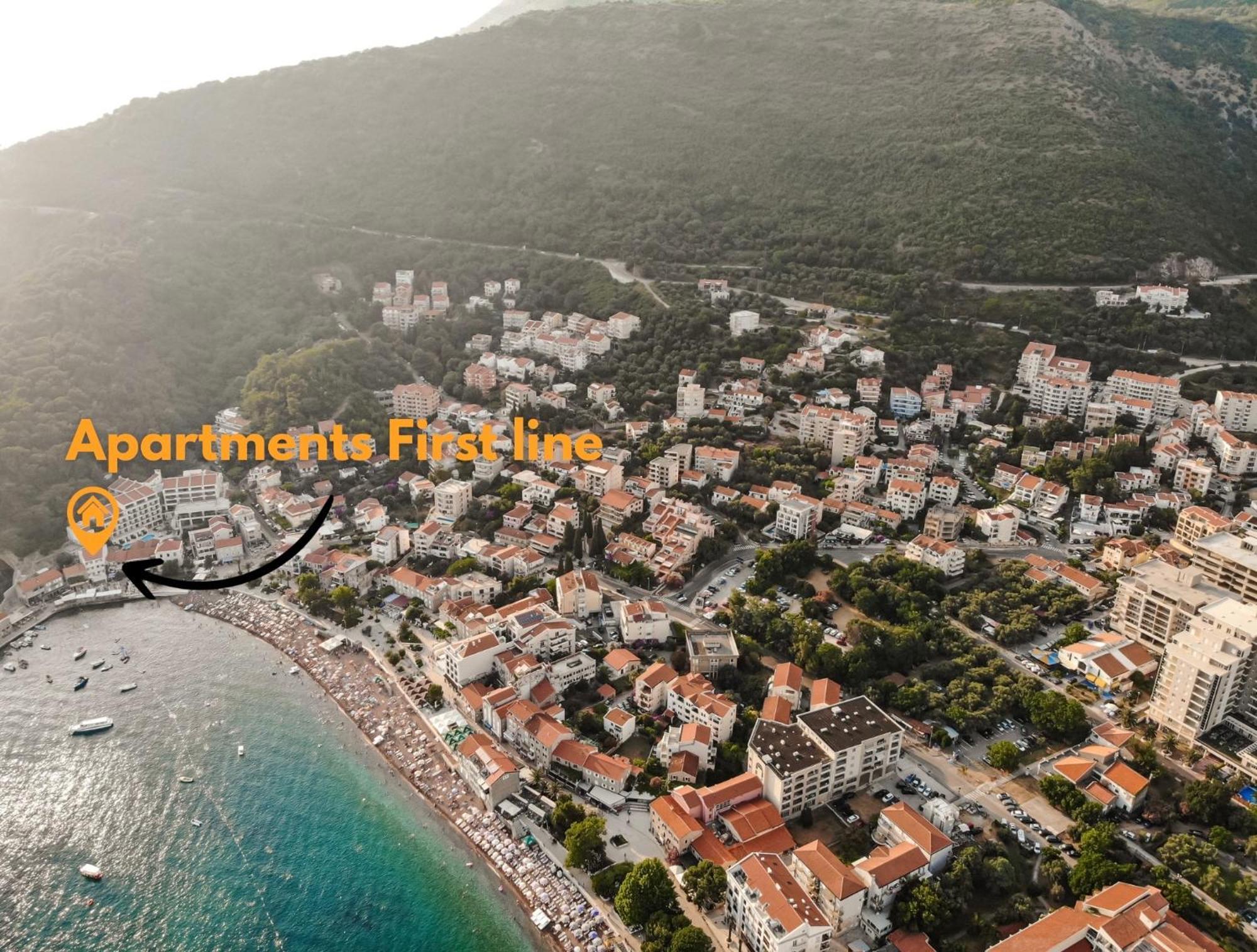 Apartments First Line Petrovac Bagian luar foto